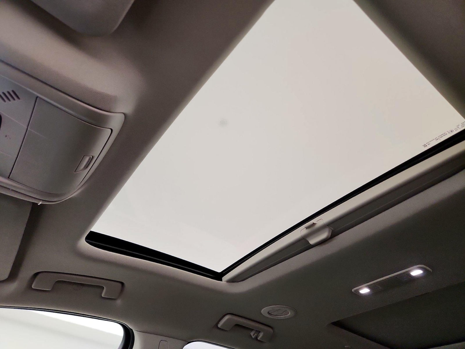 Sunroof(s) & Skylight(s)
