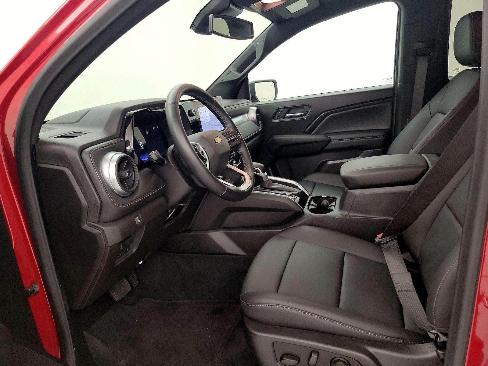 2025 Chevrolet Colorado LT - Photo 12