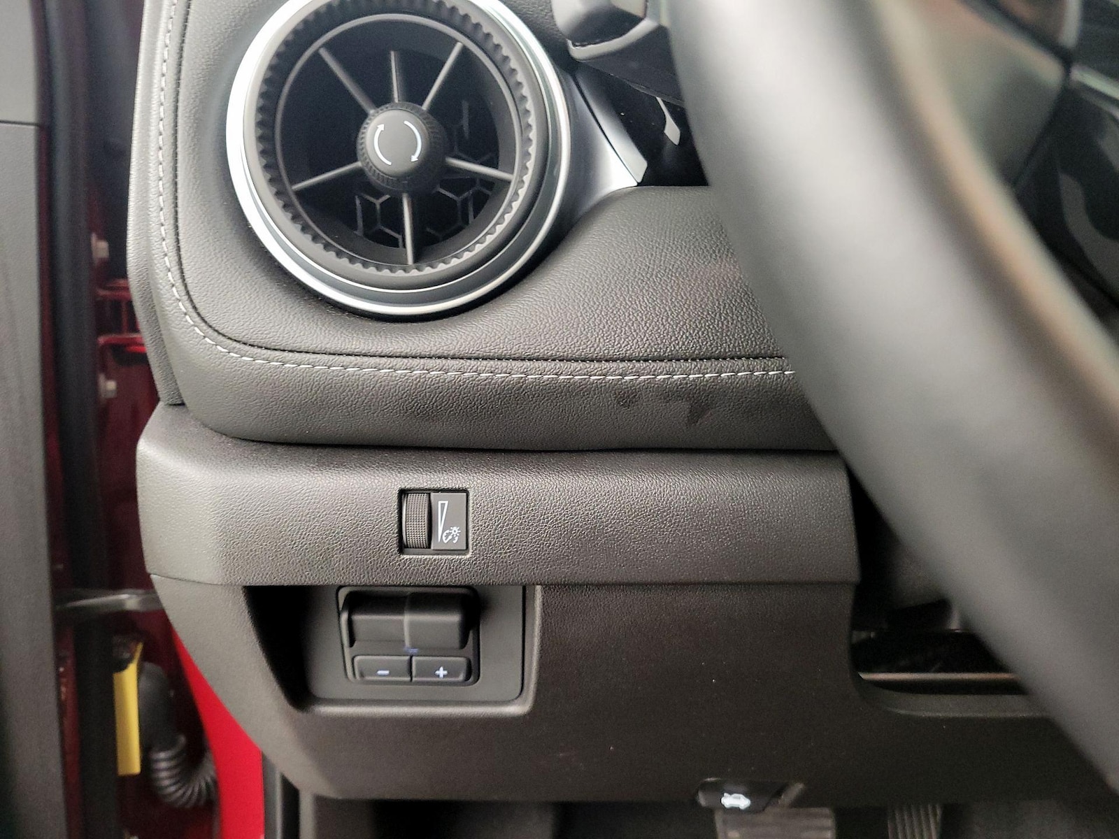 2025 Chevrolet Colorado LT - Photo 14