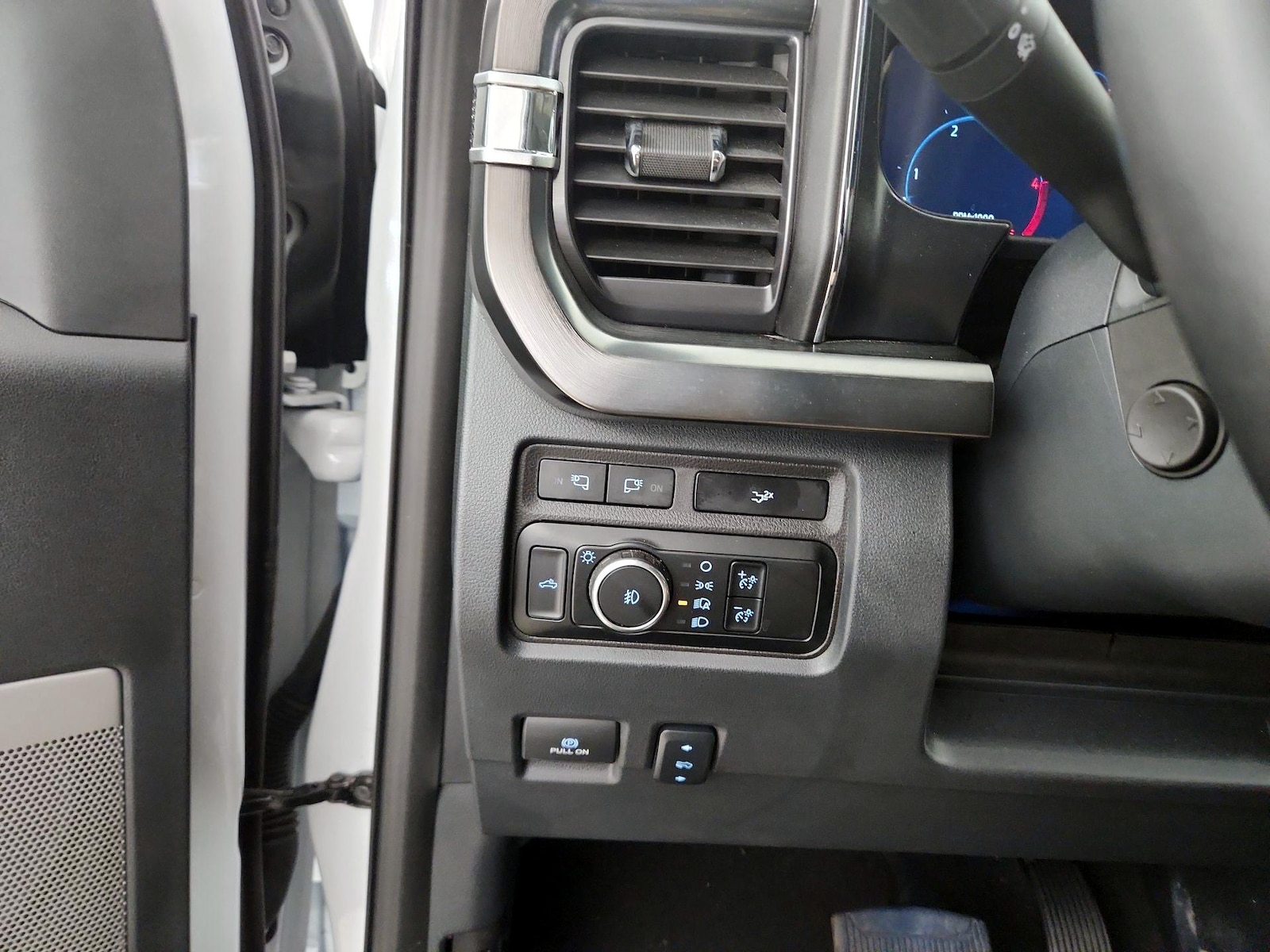 2024 Ford F-350 Super Duty Lariat - Photo 14