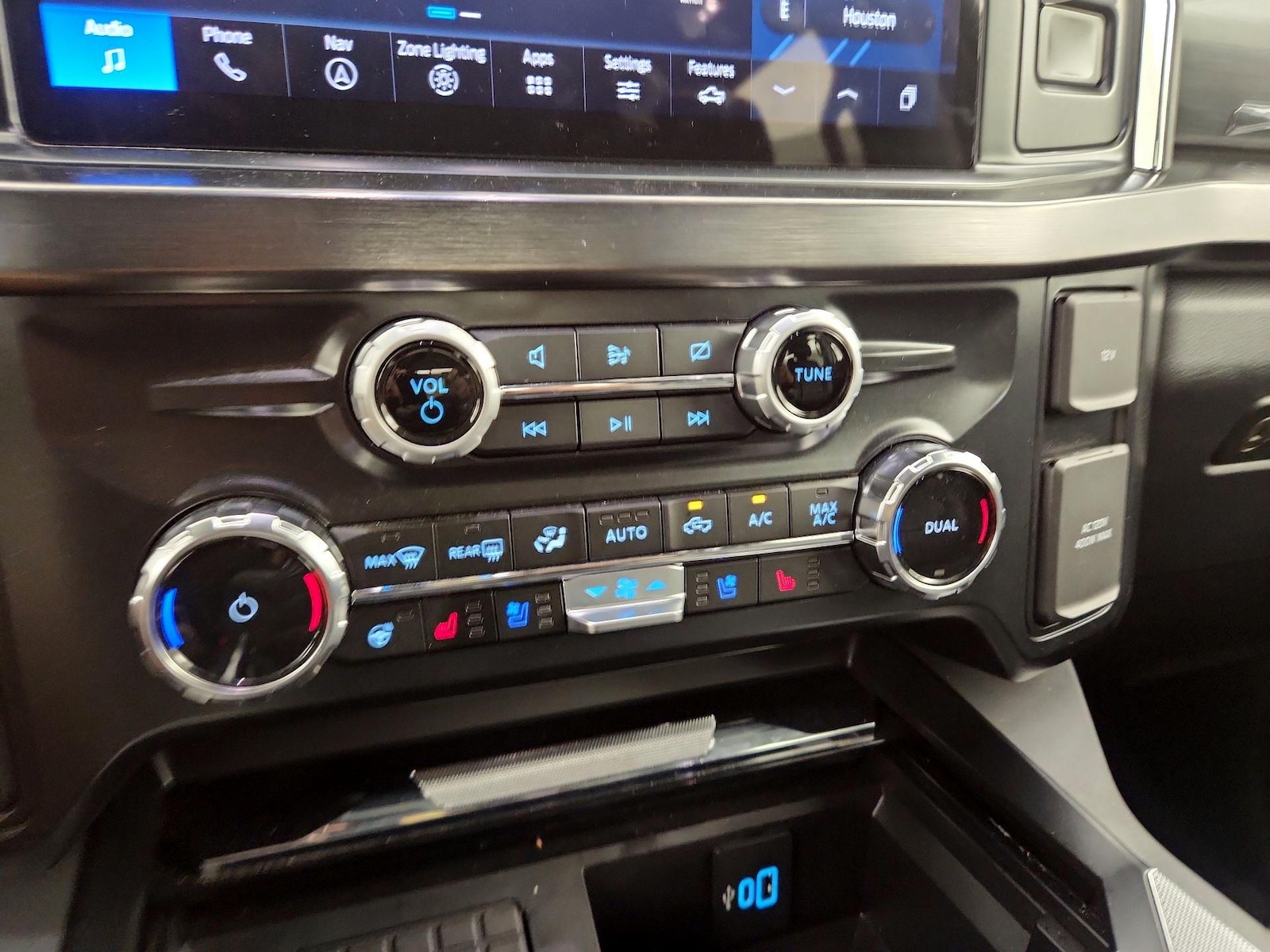 2024 Ford F-350 Super Duty Lariat - Photo 17