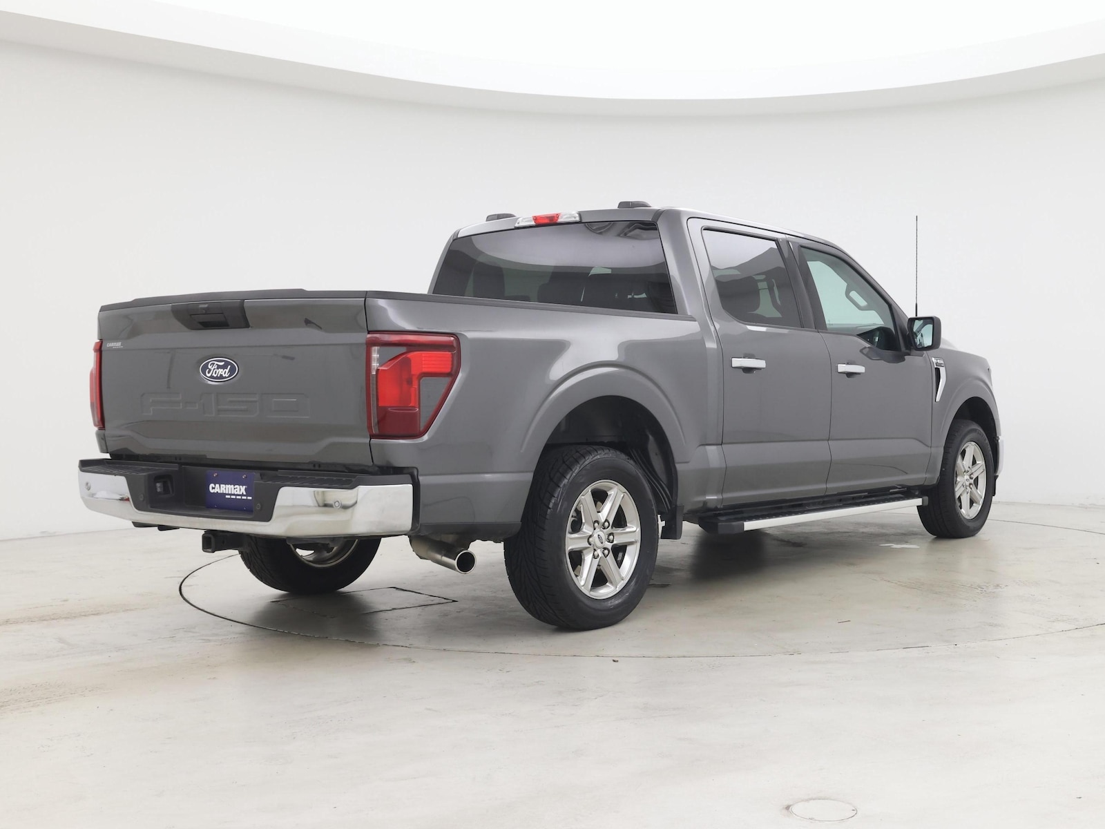 2025 Ford F-150 XLT - Photo 9