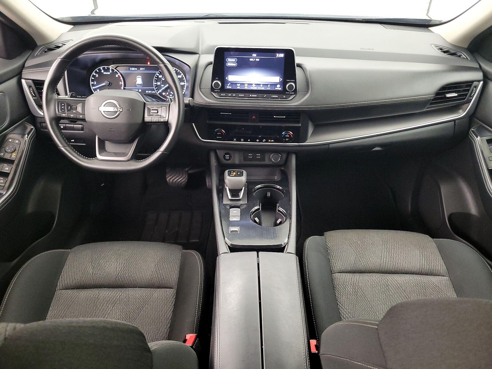 2025 Nissan Rogue SV, photo 10