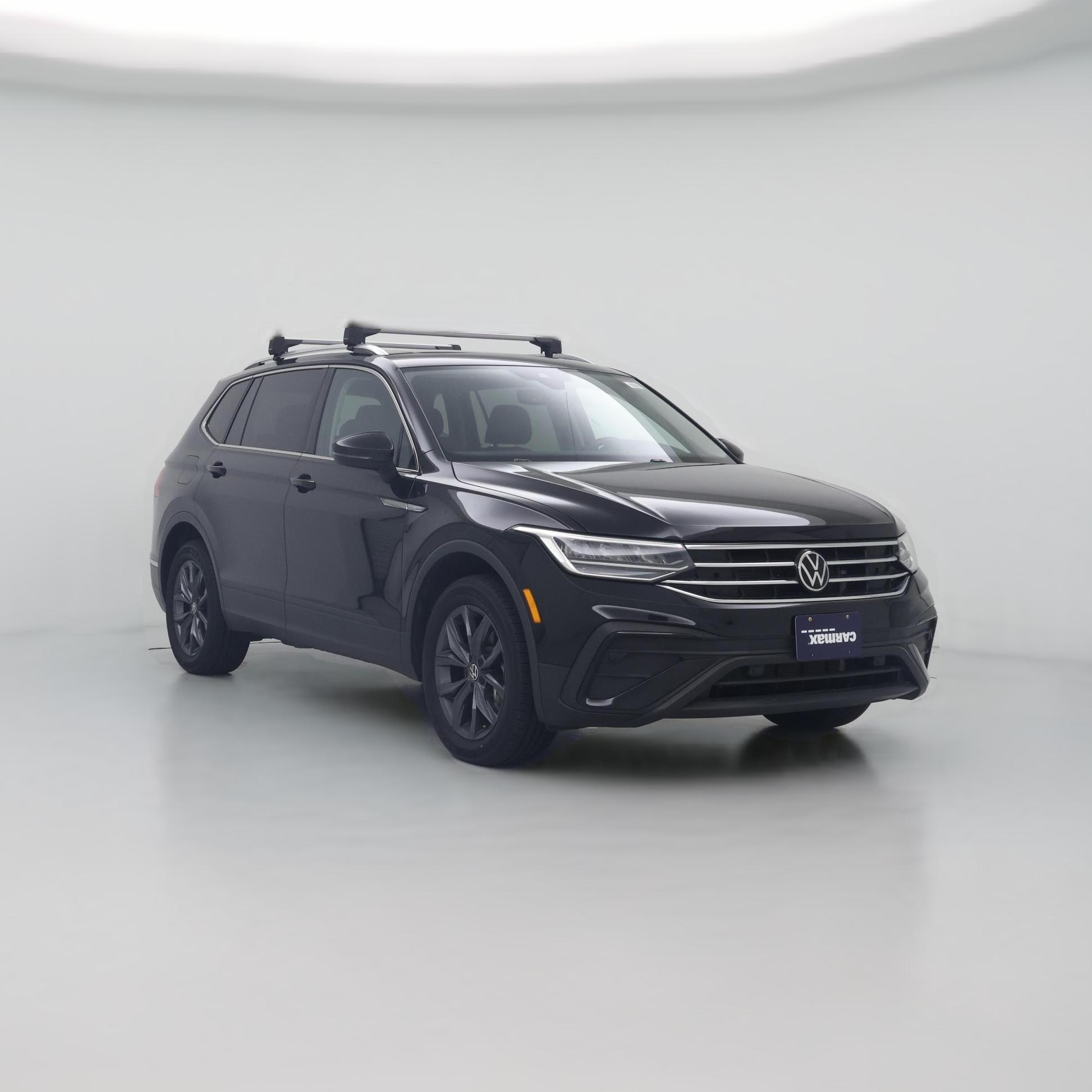 Thumbnail: 2023 Volkswagen Tiguan - 1
