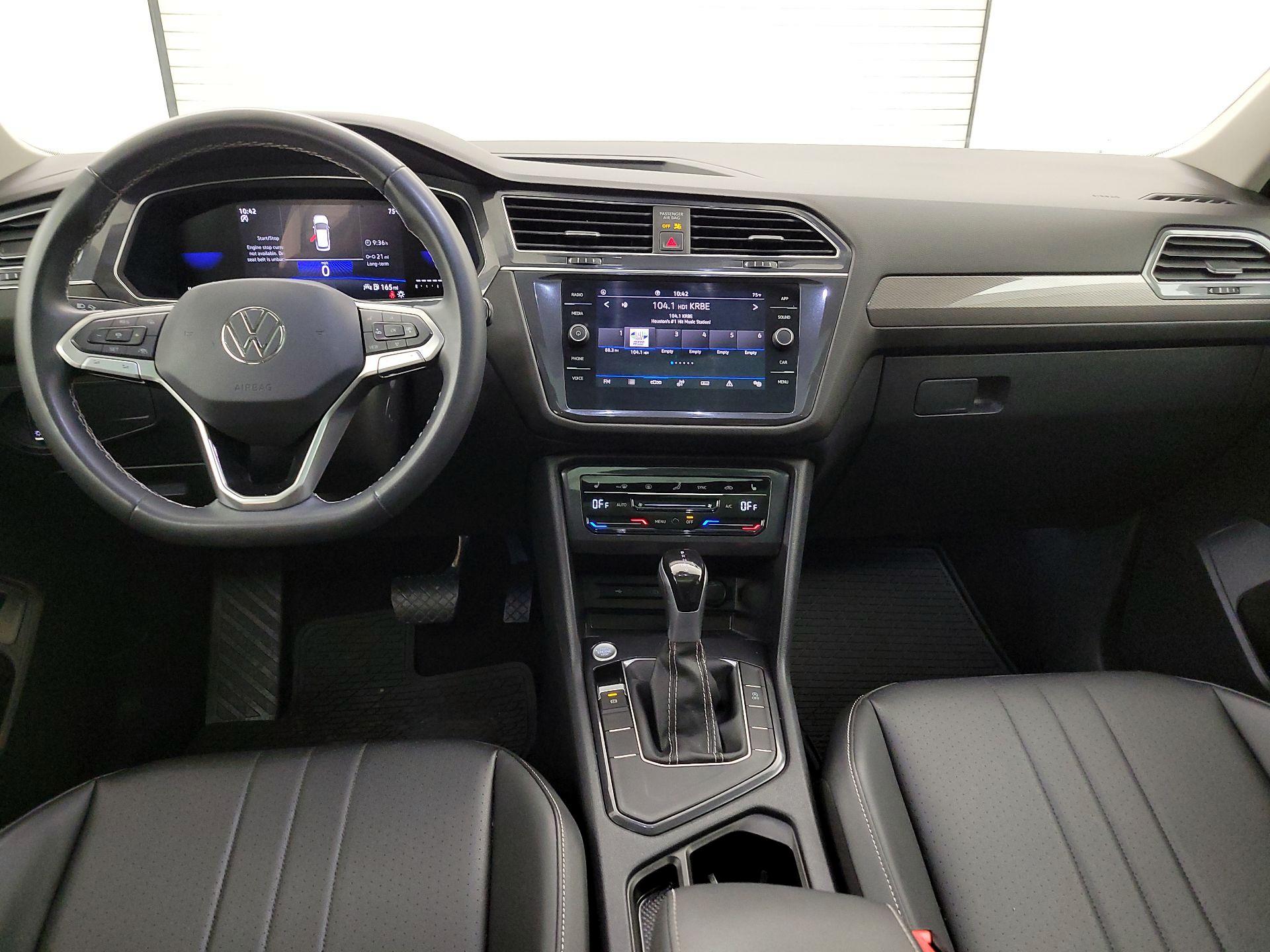 Thumbnail: 2023 Volkswagen Tiguan - 9