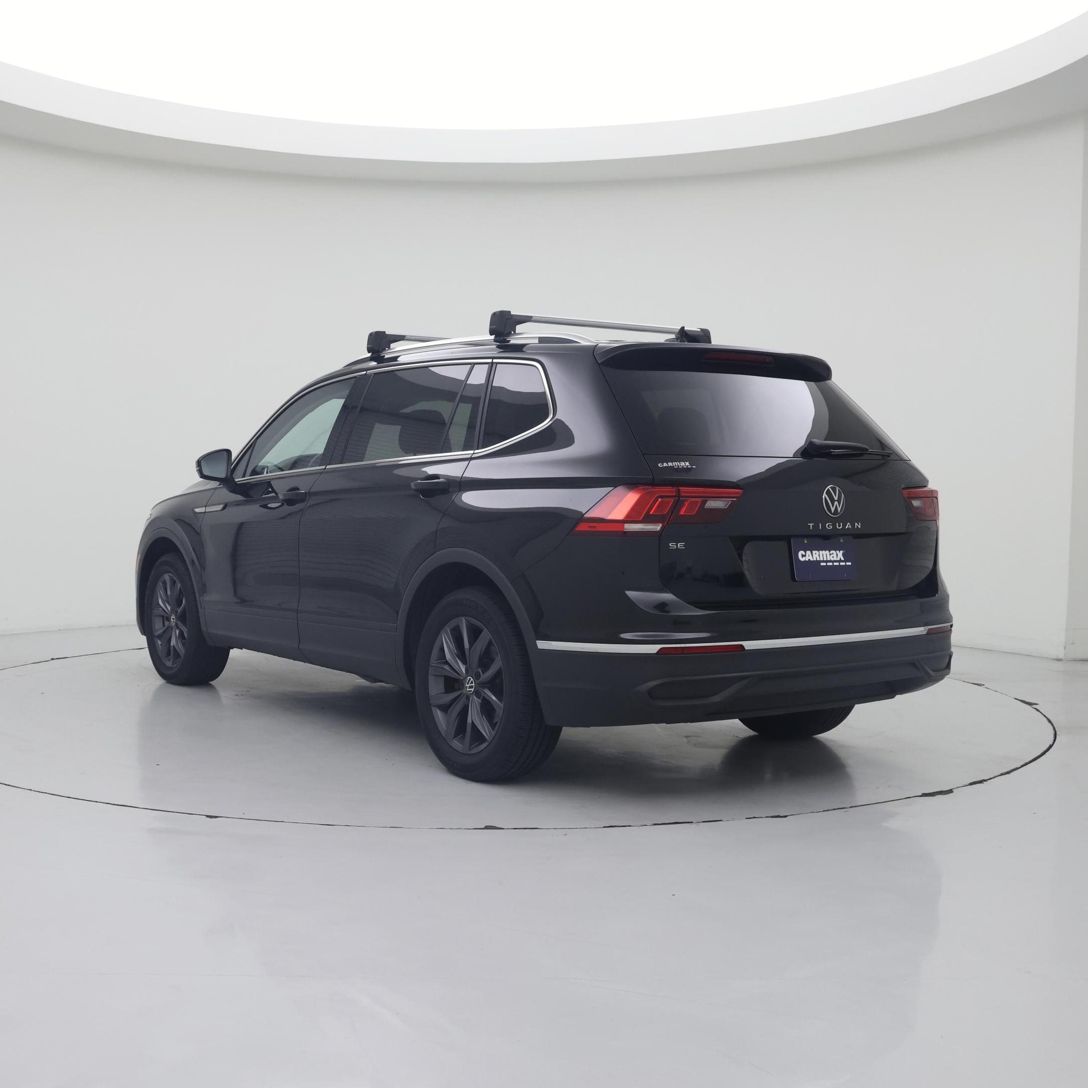 Thumbnail: 2023 Volkswagen Tiguan - 2