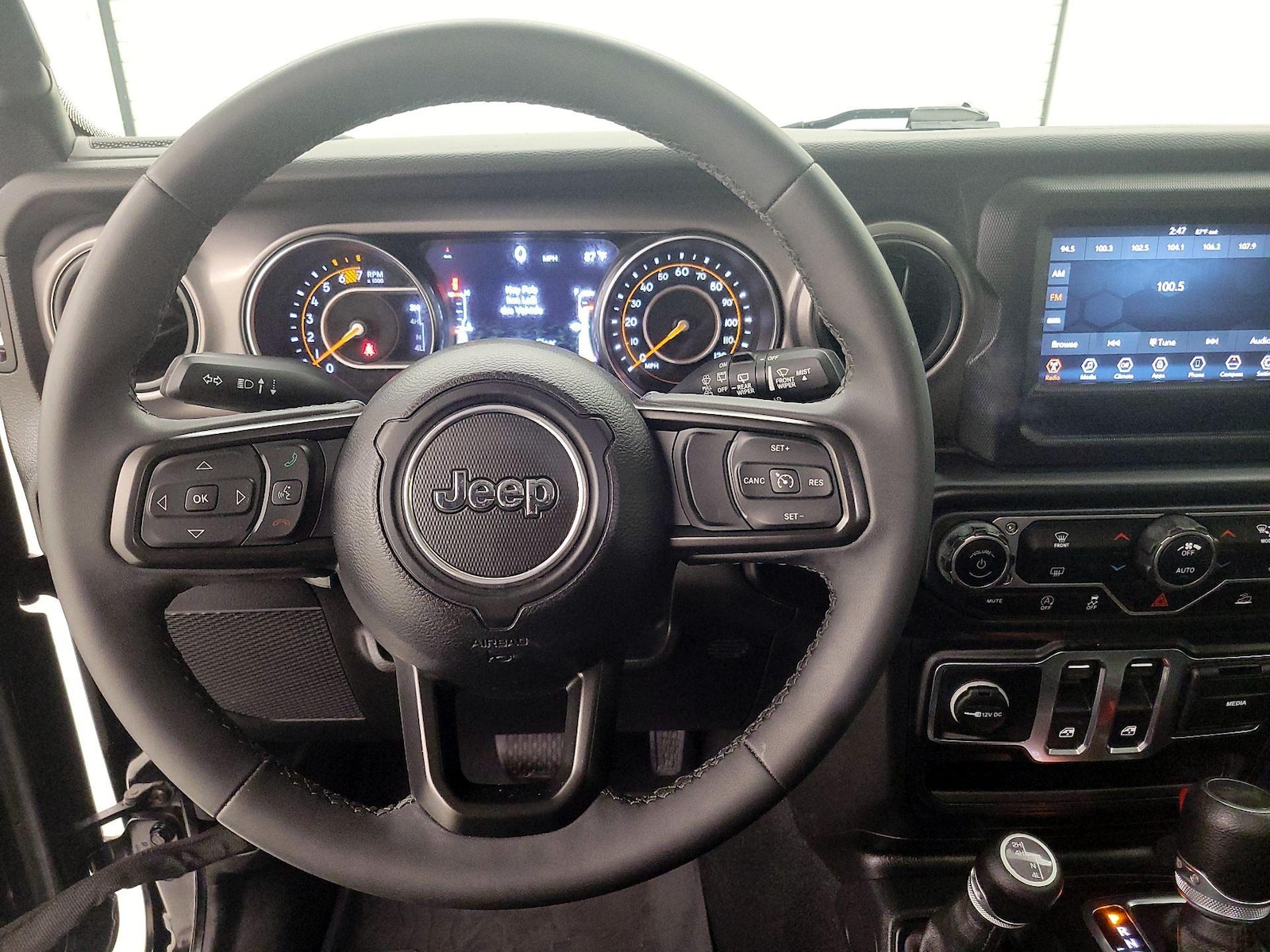 2023 Jeep Wrangler 2-Door Willys - Photo 11