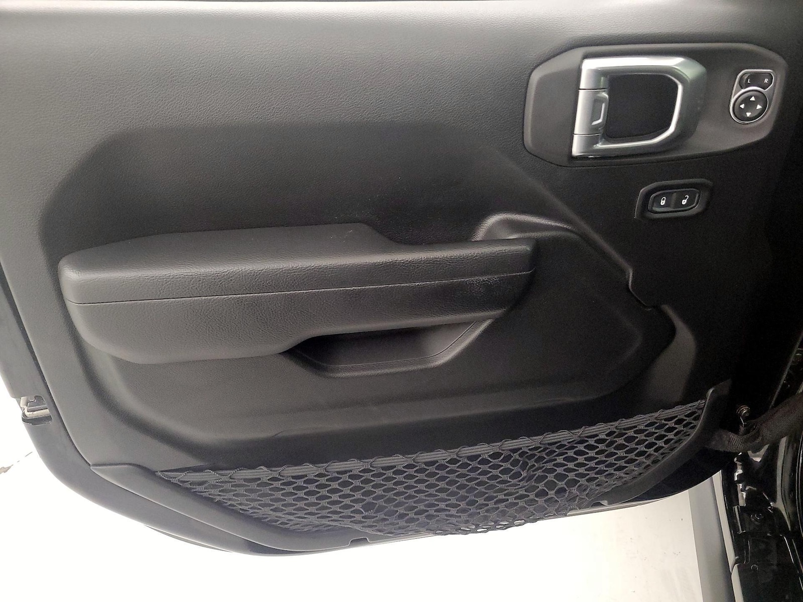 2023 Jeep Wrangler 2-Door Willys - Photo 13
