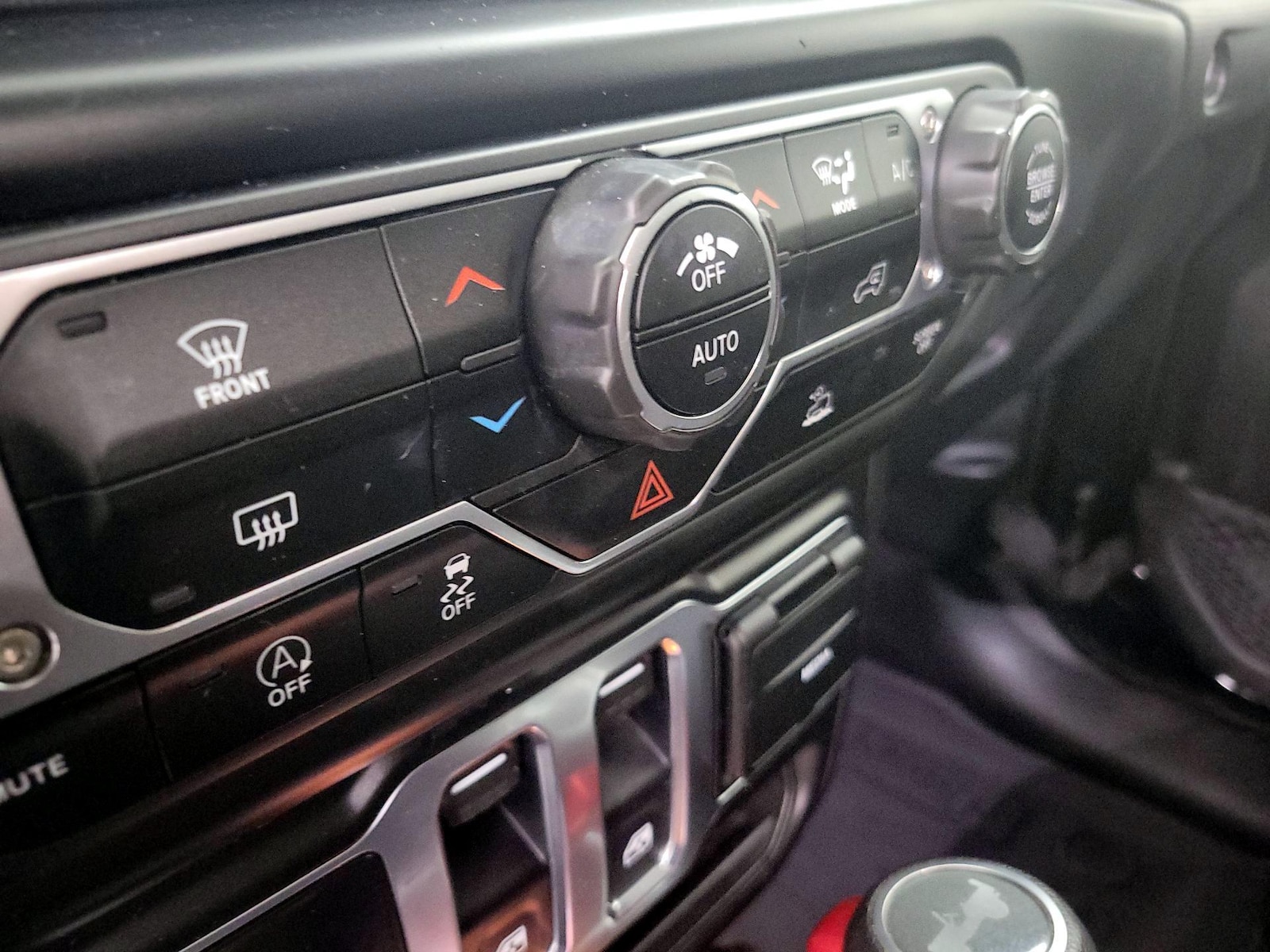 2023 Jeep Wrangler 2-Door Willys - Photo 17