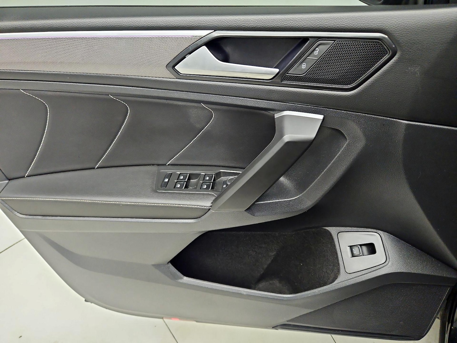 2023 Volkswagen Tiguan SE R-LINE BLACK - Photo 13