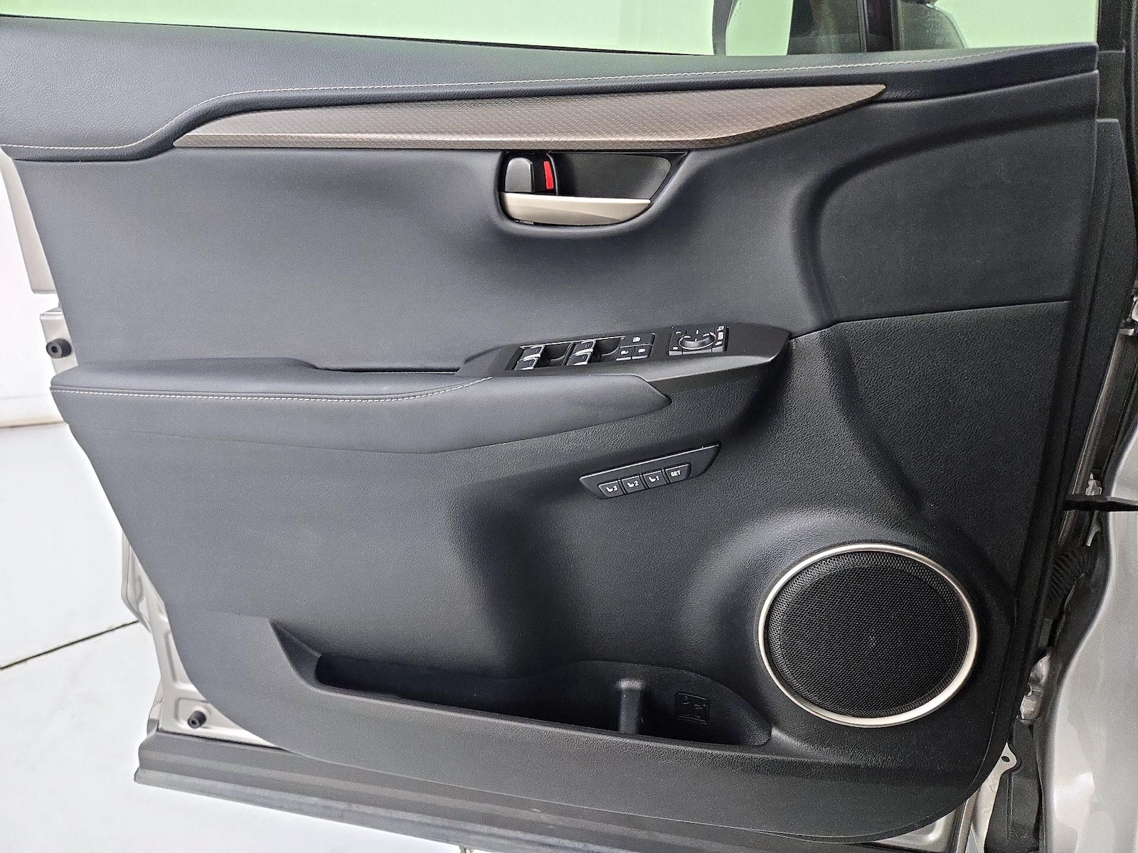 2021 Lexus NX 300 - Photo 13