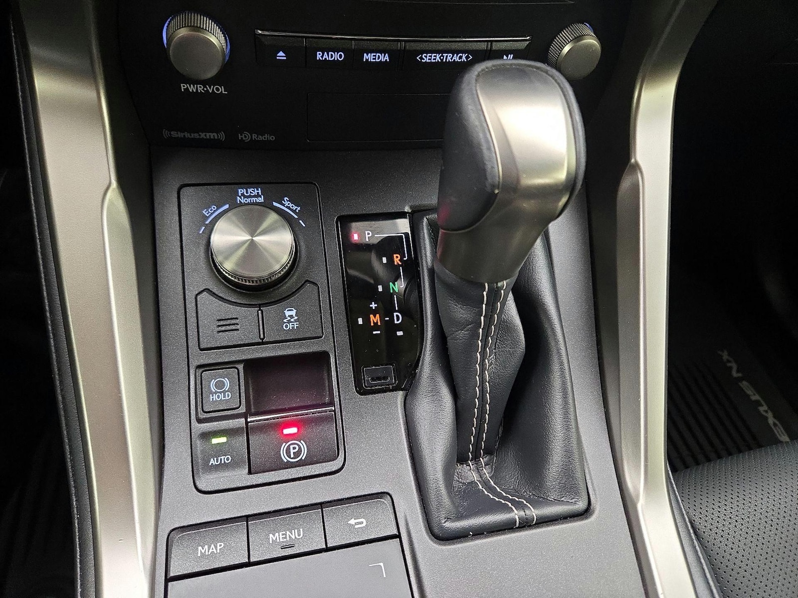 2021 Lexus NX 300 - Photo 19