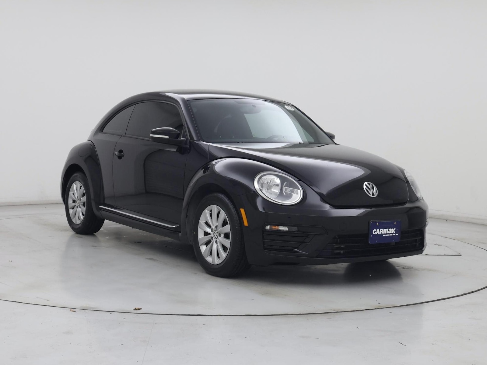 2019 Volkswagen Beetle S - Photo 2