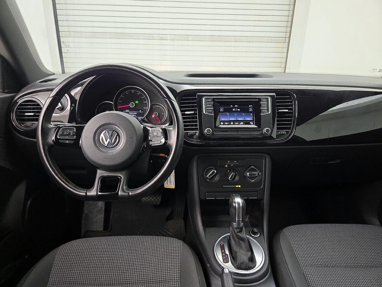 2019 Volkswagen Beetle S - Photo 10