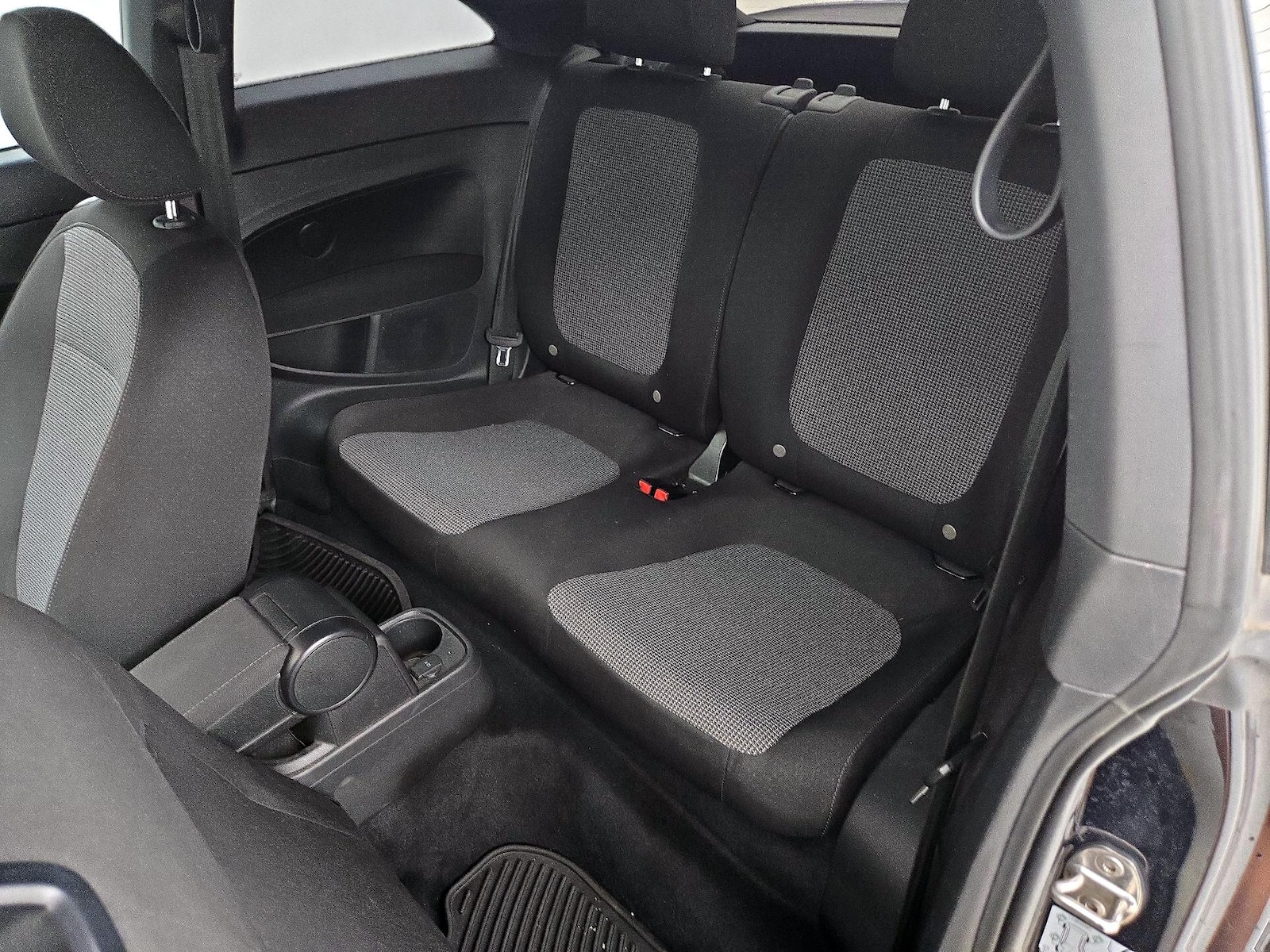 2019 Volkswagen Beetle S - Photo 20