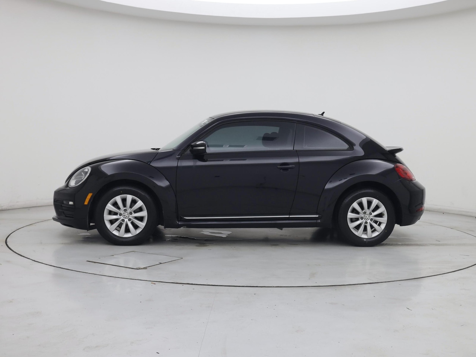 2019 Volkswagen Beetle S - Photo 4