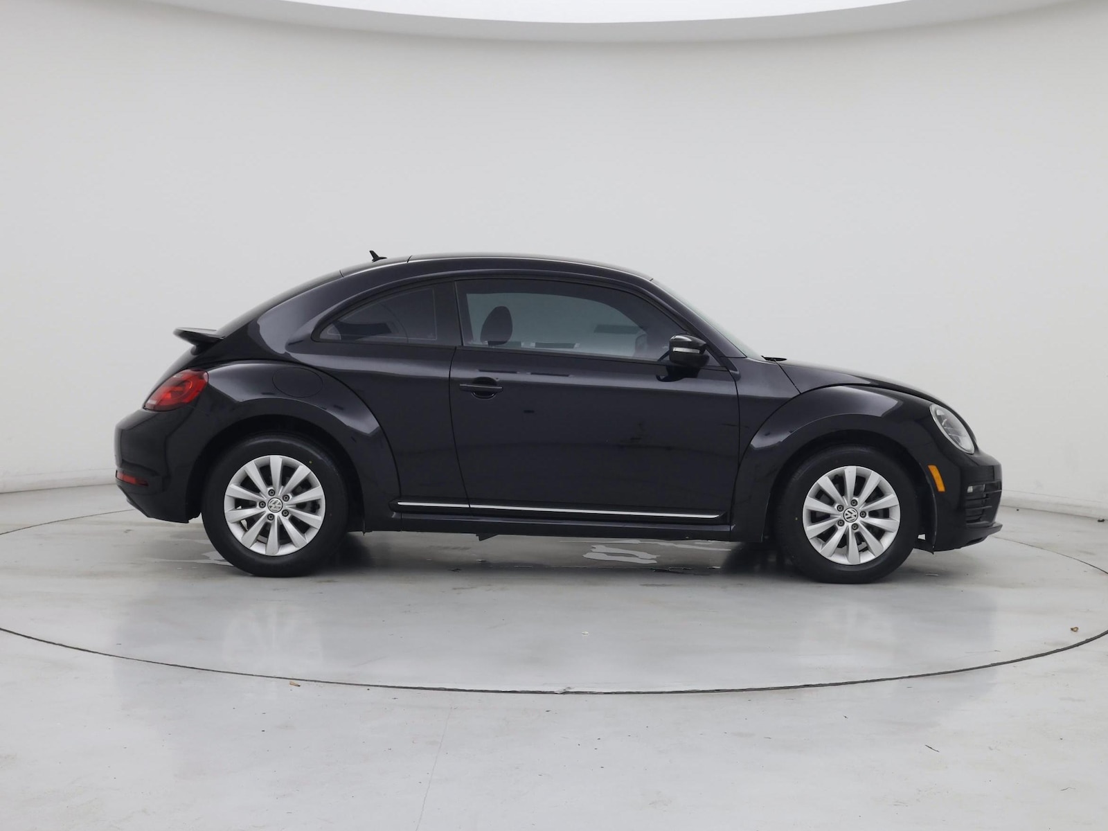 2019 Volkswagen Beetle S - Photo 8