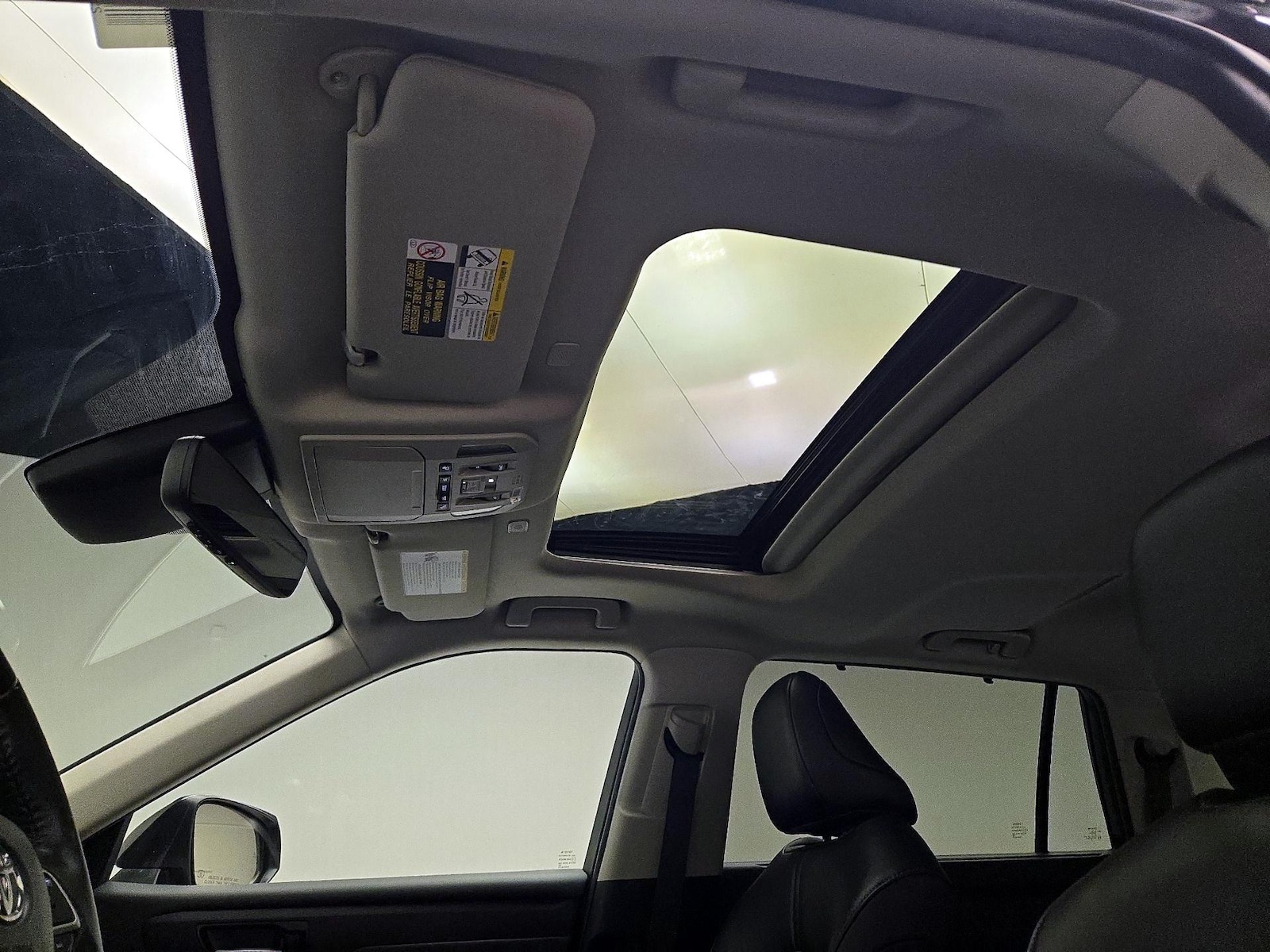 Sunroof(s) & Overhead Airbags