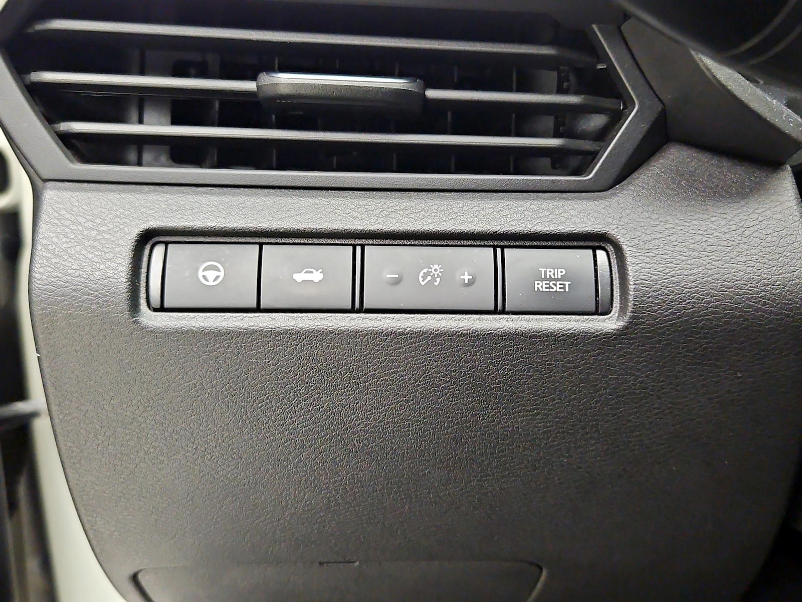 2023 Nissan Altima SR - Photo 14