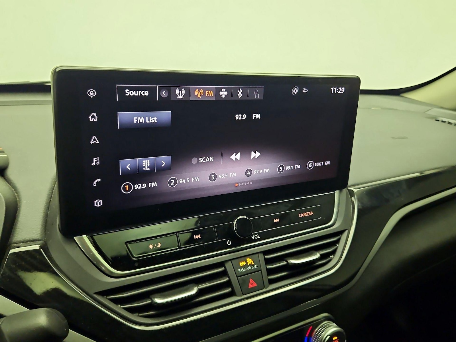 2023 Nissan Altima SR - Photo 17