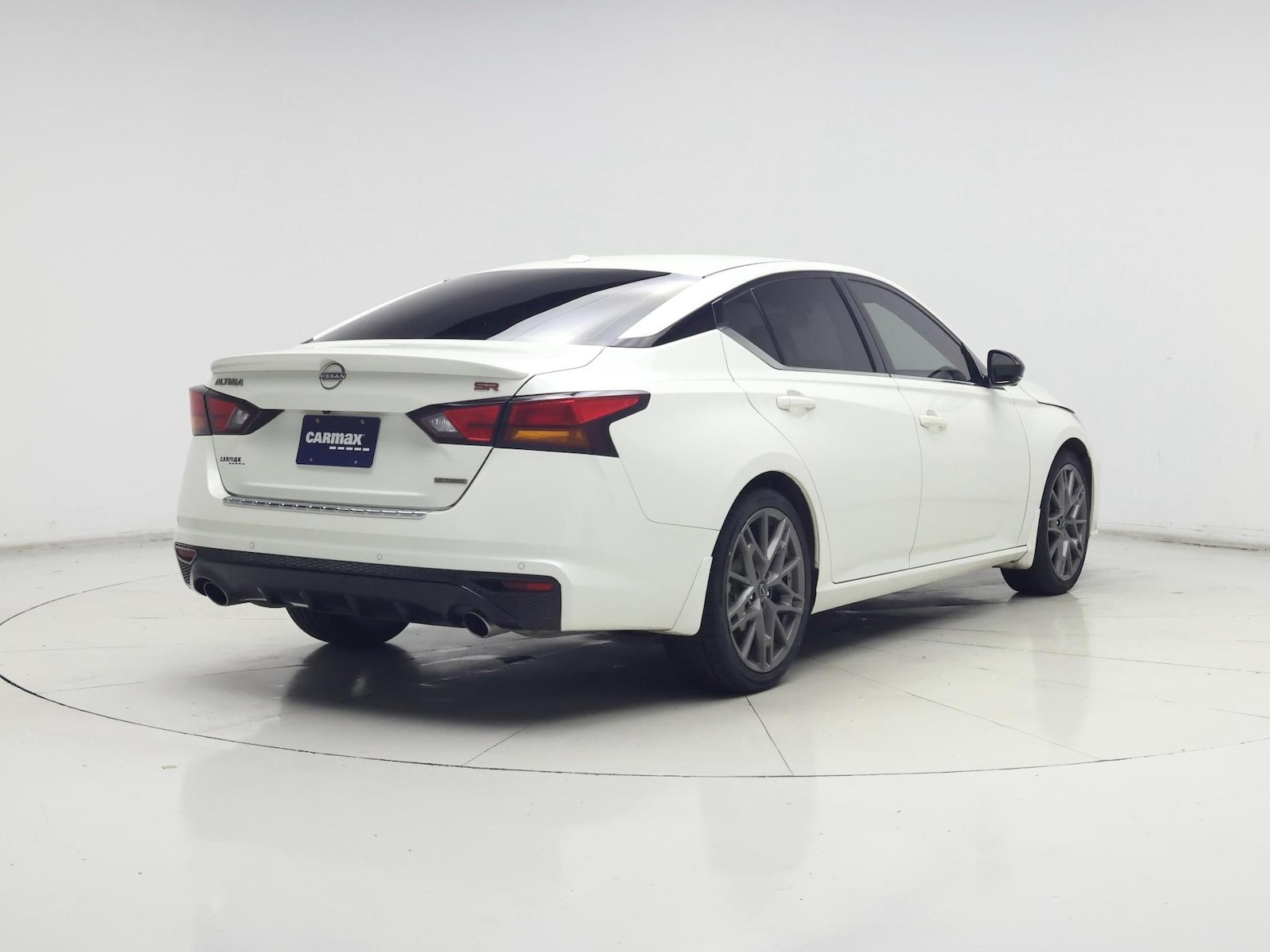2023 Nissan Altima SR - Photo 9
