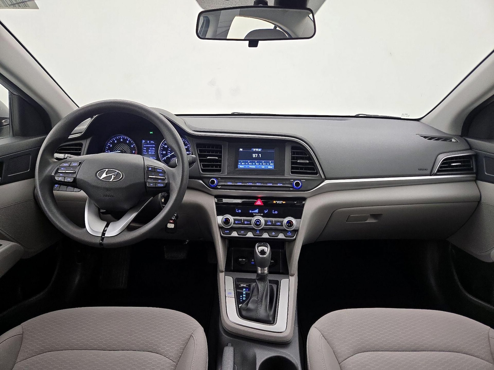 2020 Hyundai Elantra SE - Photo 10