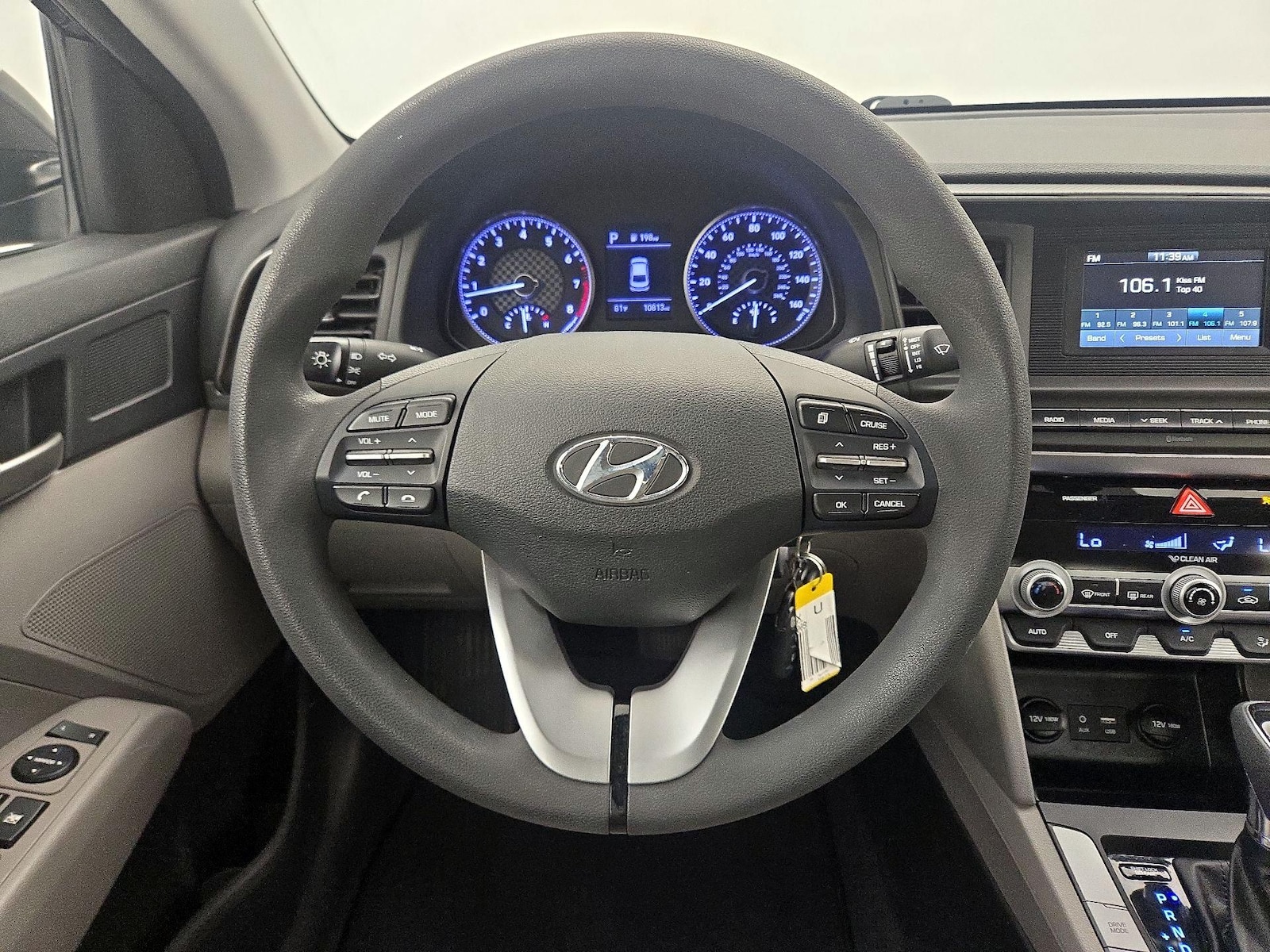 2020 Hyundai Elantra SE - Photo 11