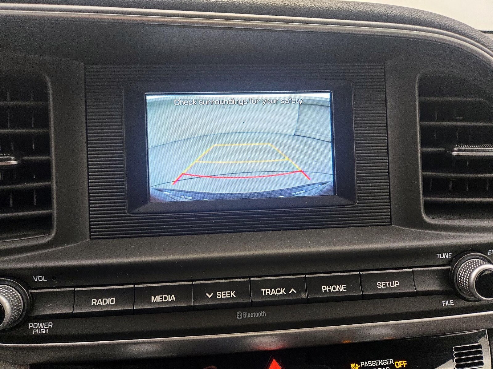 2020 Hyundai Elantra SE - Photo 15