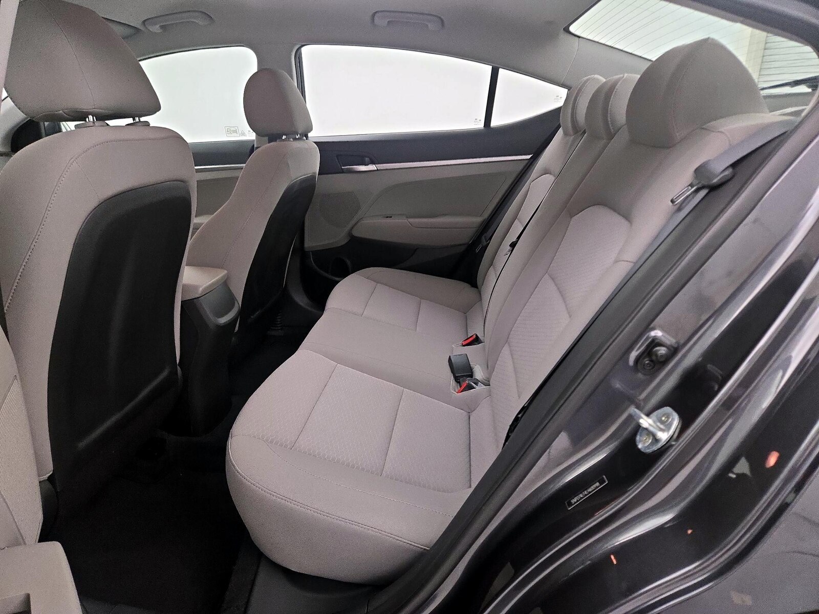 2020 Hyundai Elantra SE - Photo 20