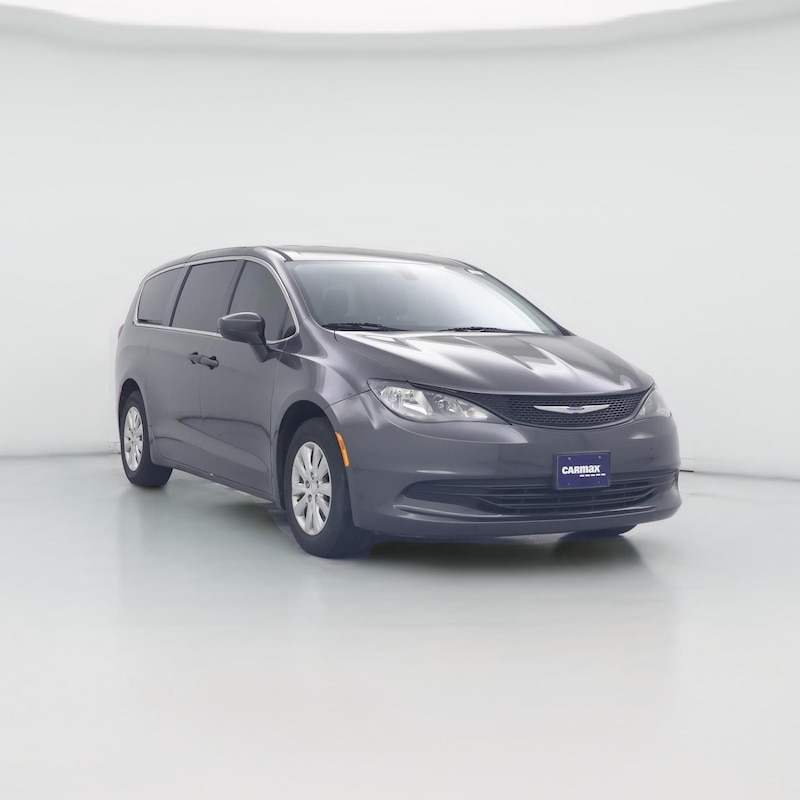 2020 Chrysler Voyager L