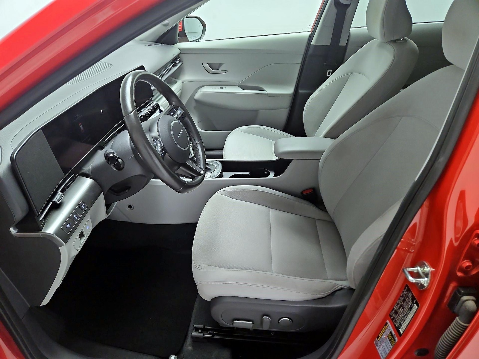 2025 Hyundai Kona SEL - Photo 11