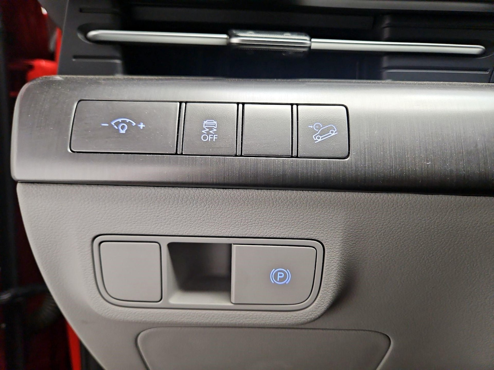 2025 Hyundai Kona SEL - Photo 13