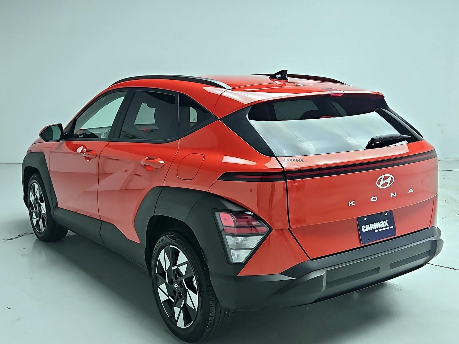 2025 Hyundai Kona SEL - Photo 8