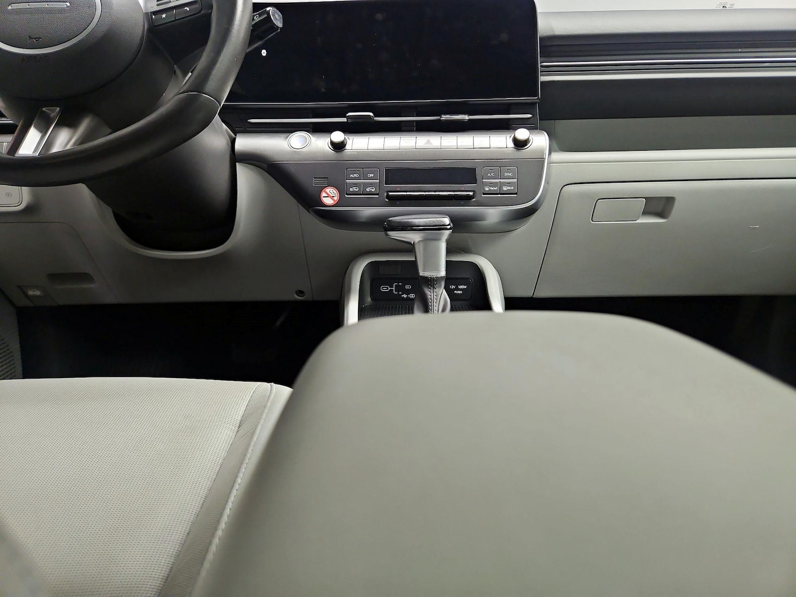 2025 Hyundai Kona SEL - Photo 9