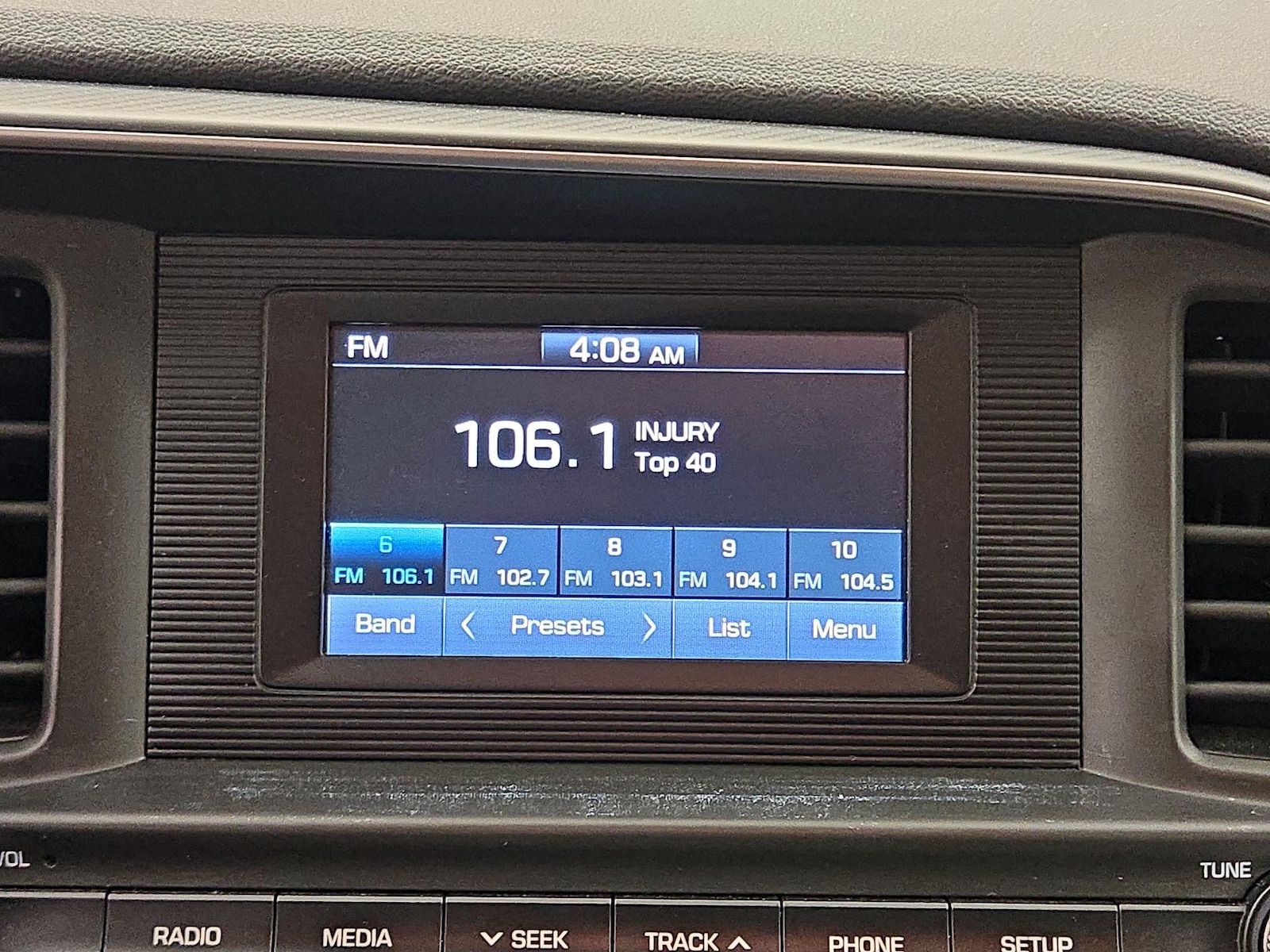 2020 Hyundai Elantra SE - Photo 16