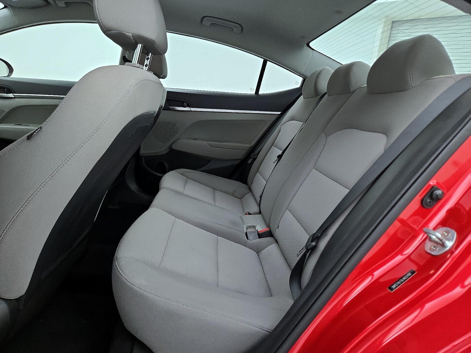 2020 Hyundai Elantra SE - Photo 20