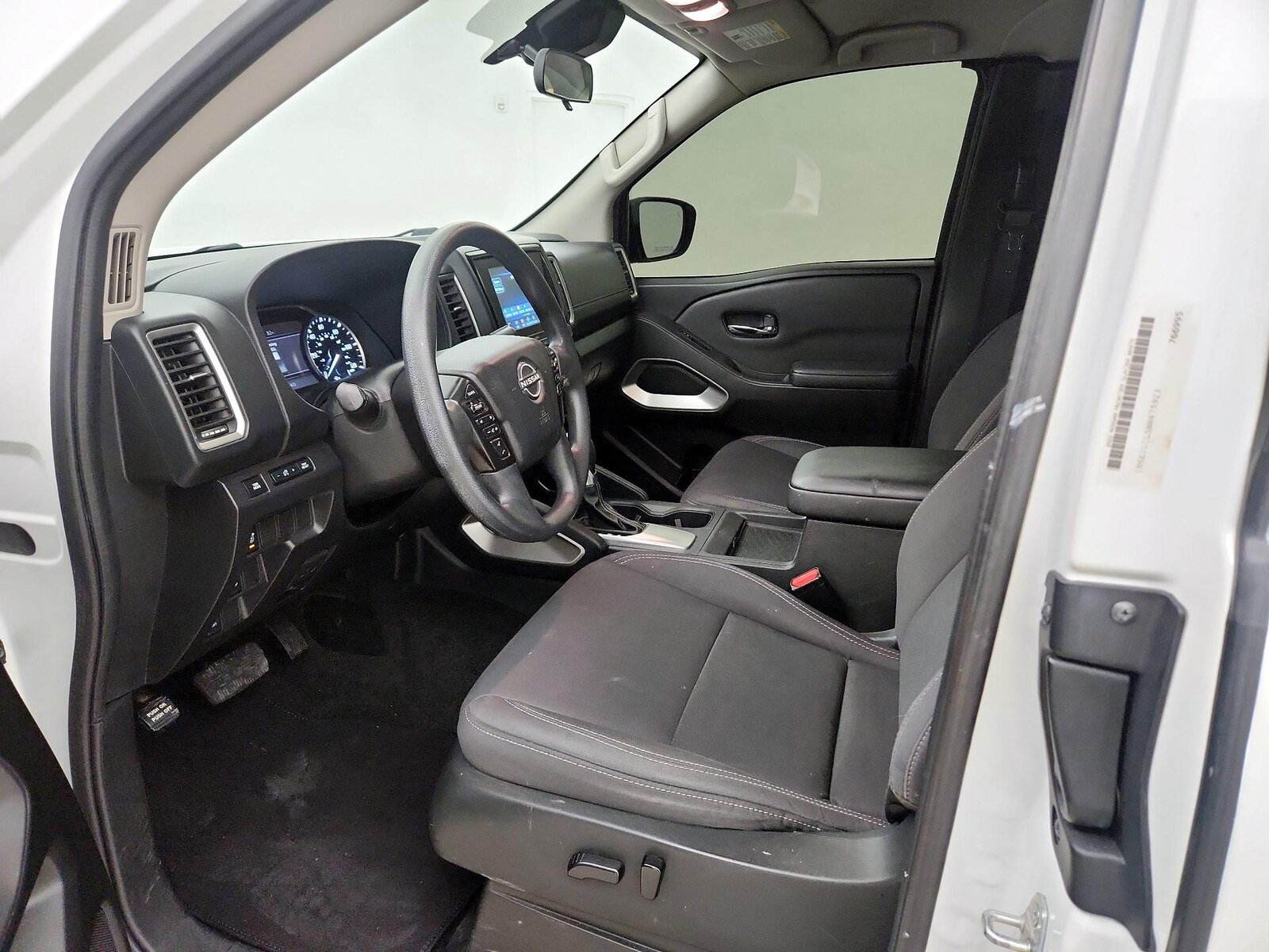 2022 Nissan Frontier SV, photo 12