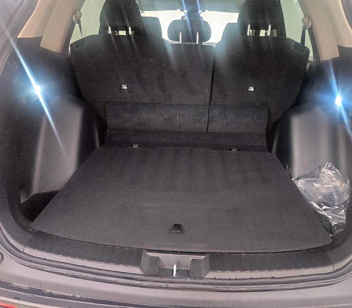 Trunk/Cargo (Seats Up)