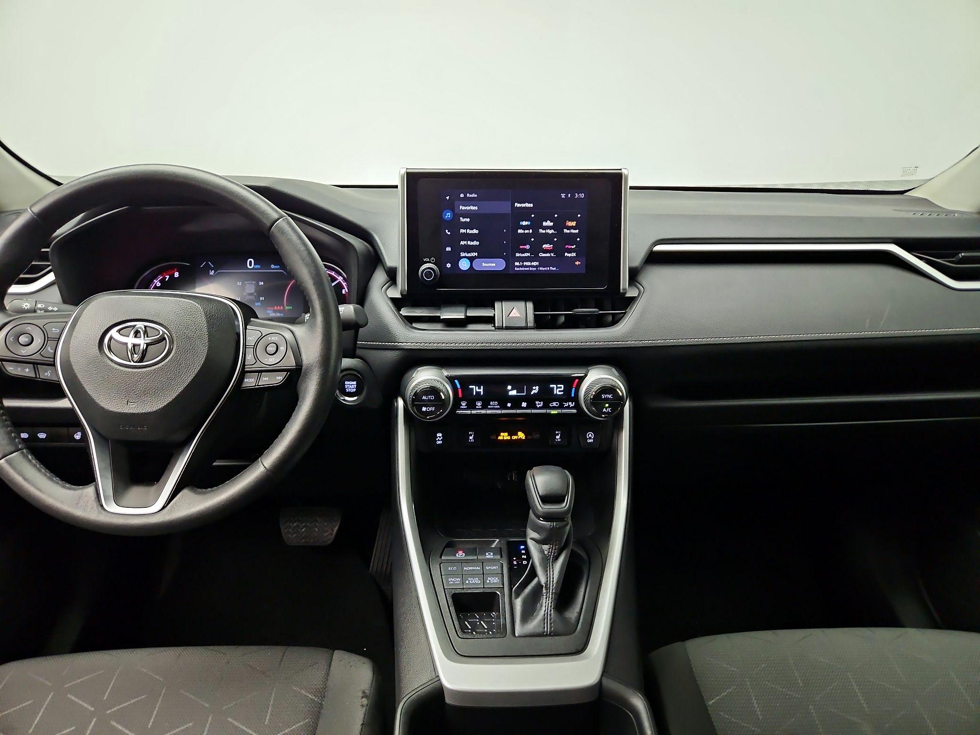 Thumbnail: 2024 Toyota RAV4 - 9