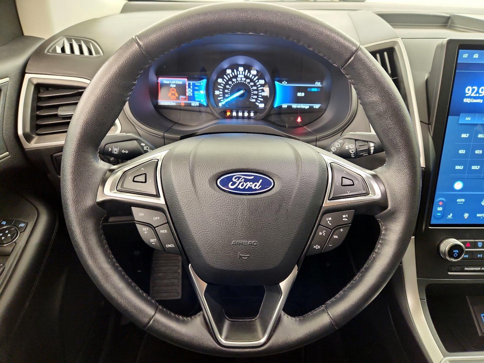 2024 Ford Edge SEL - Photo 11