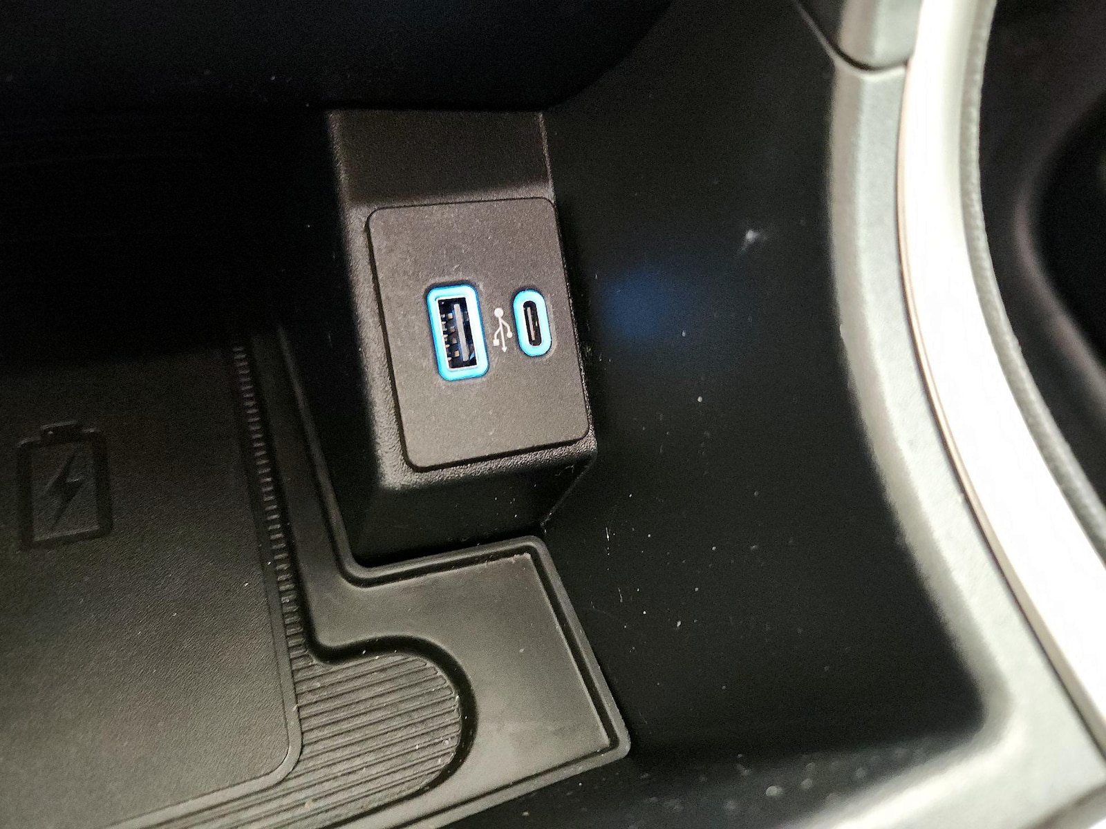 2024 Ford Edge SEL - Photo 19