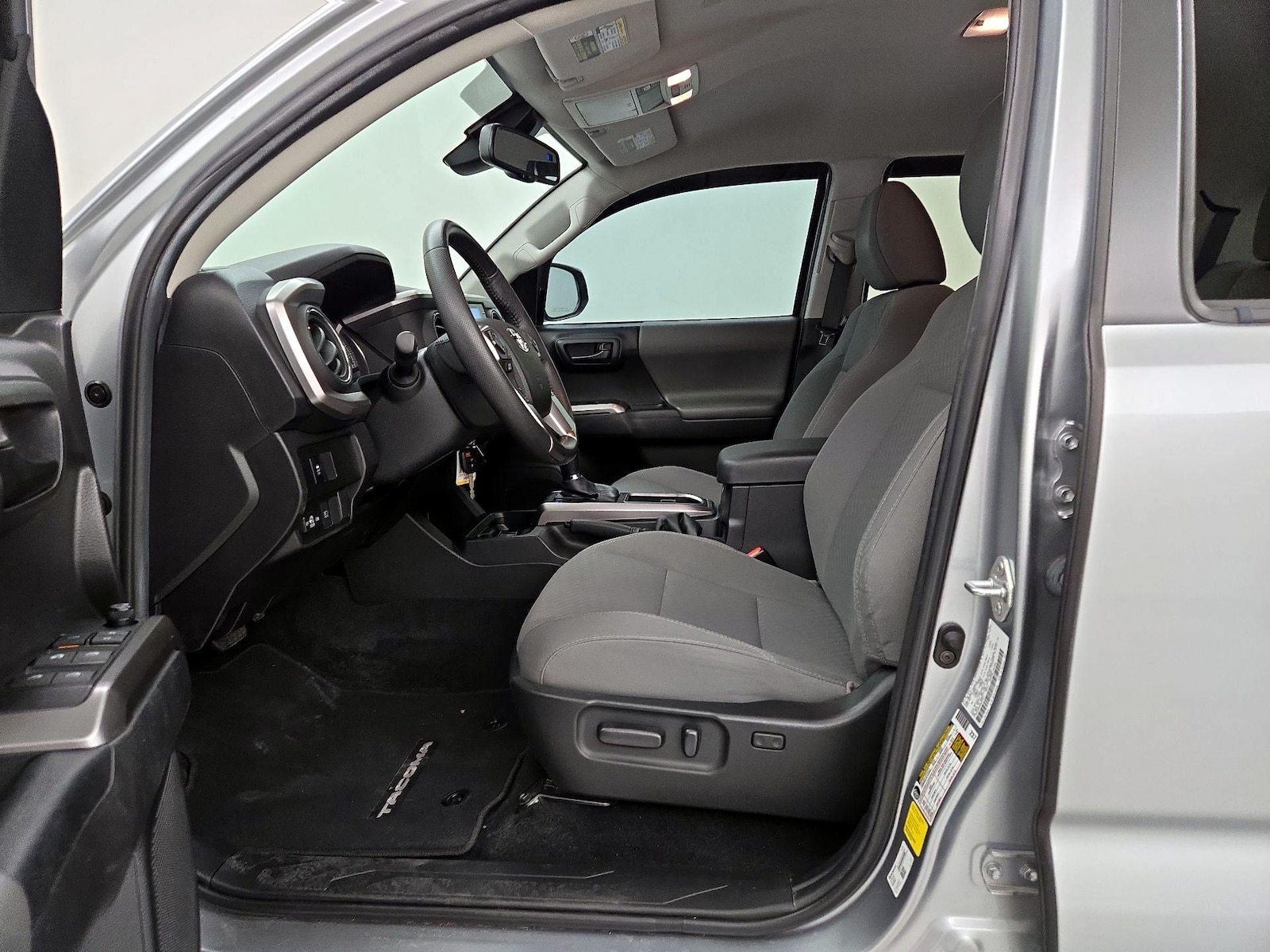 Power Seat(s) & Side Airbags