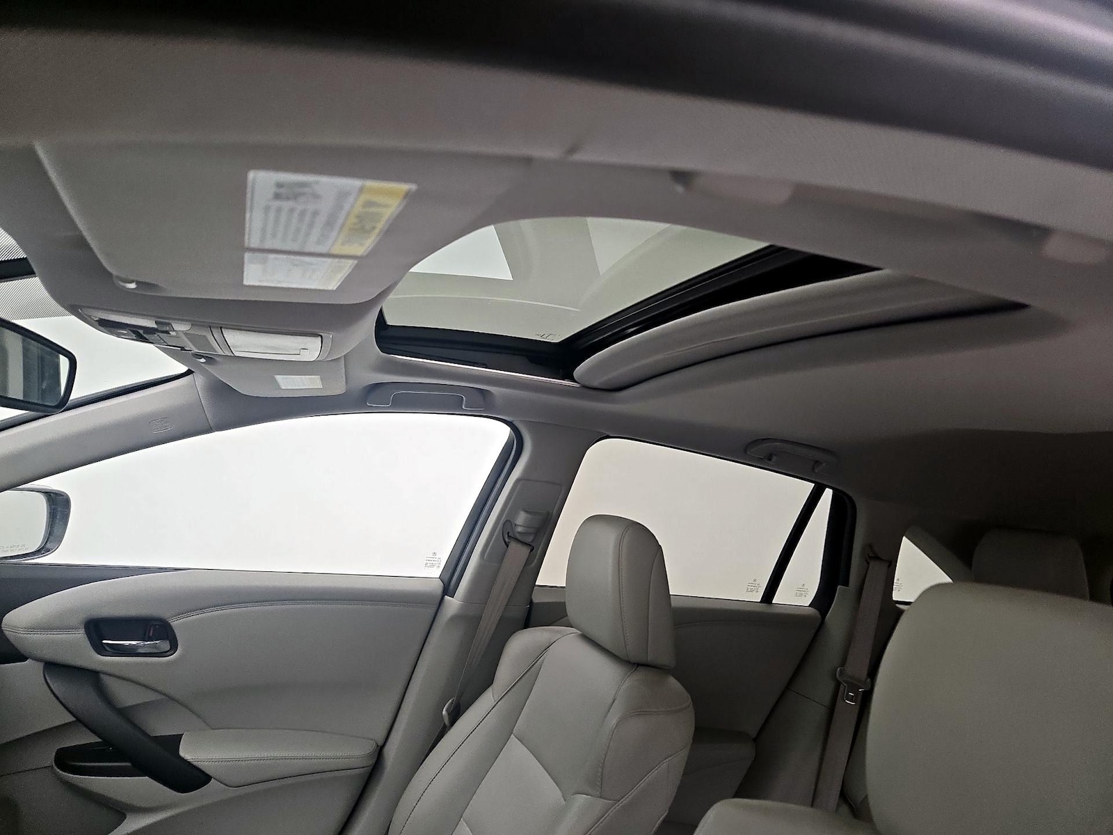 Sunroof(s) & Overhead Airbags