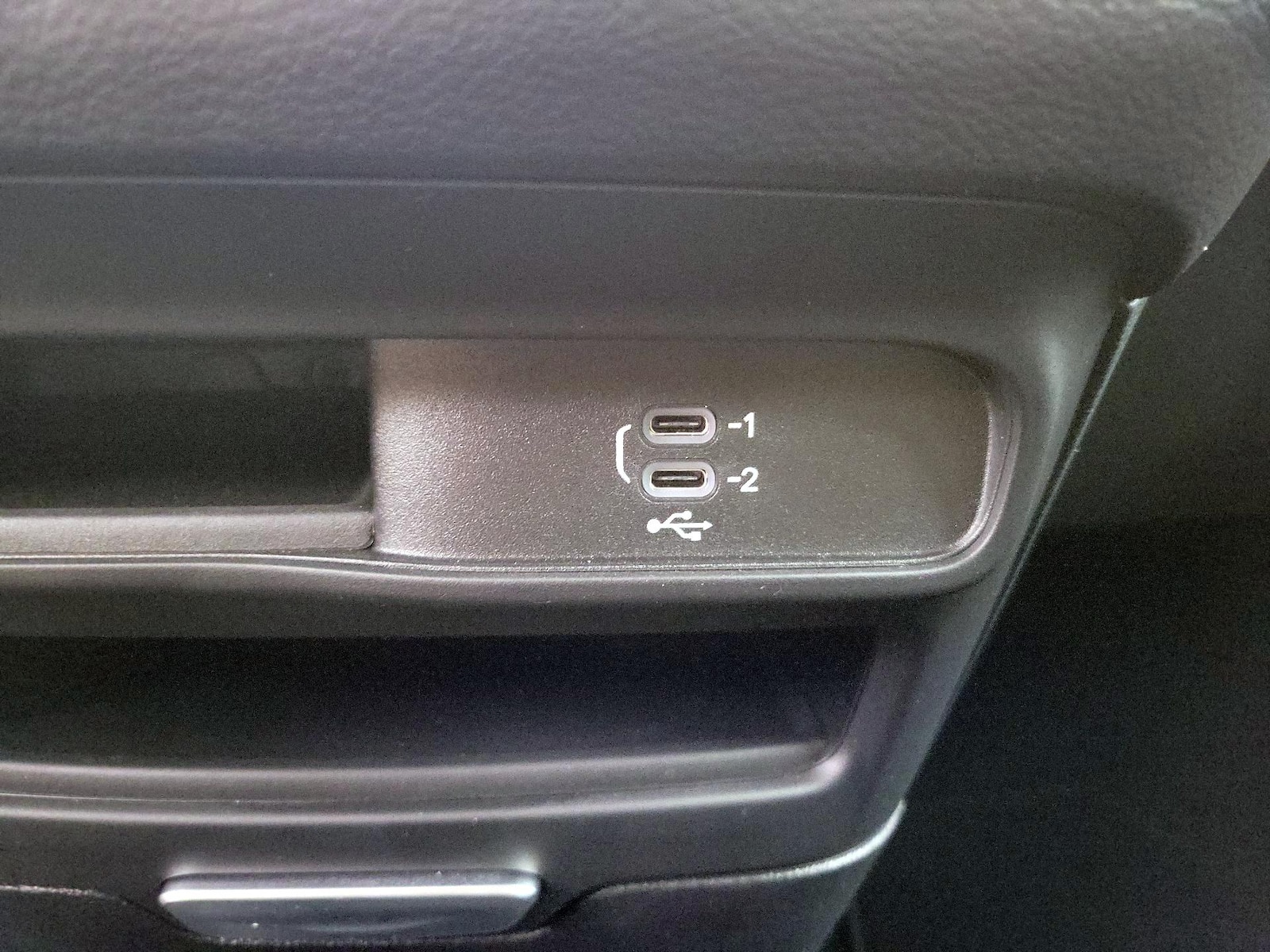 2026 Chrysler Pacifica Select - Photo 19