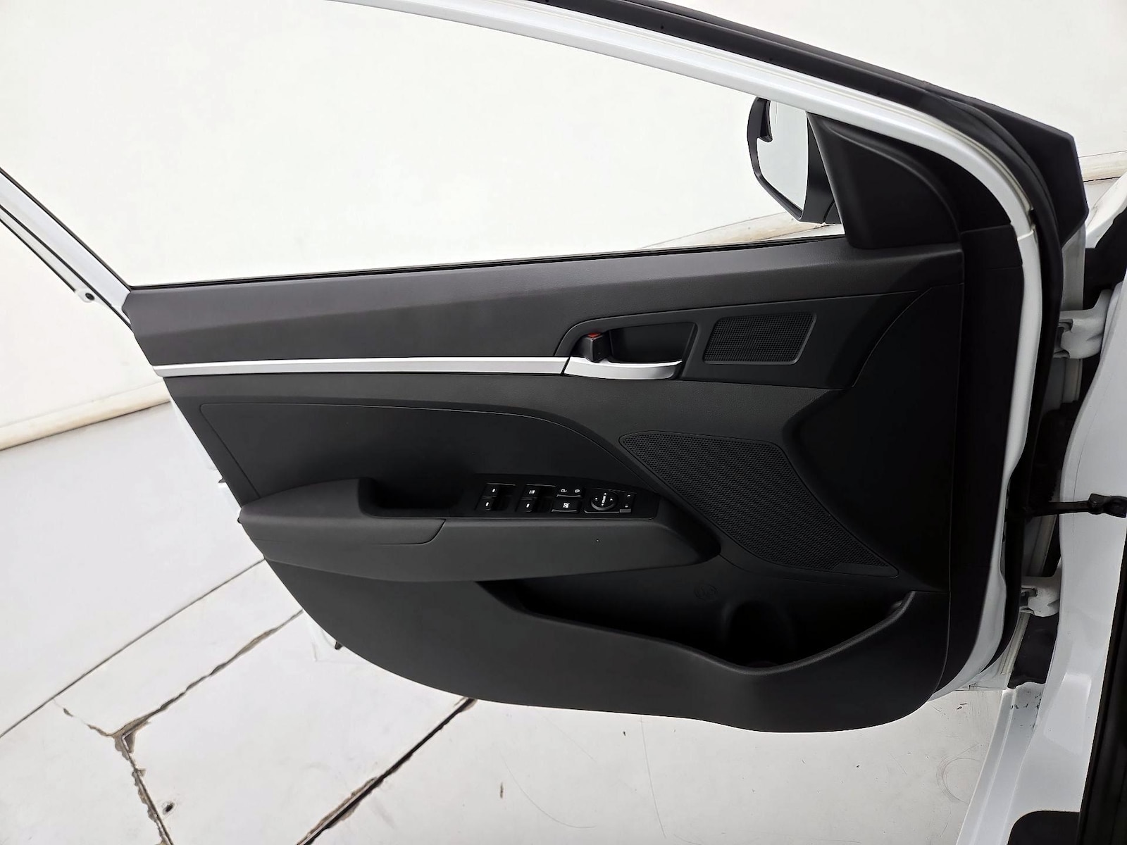 2020 Hyundai Elantra SE - Photo 13