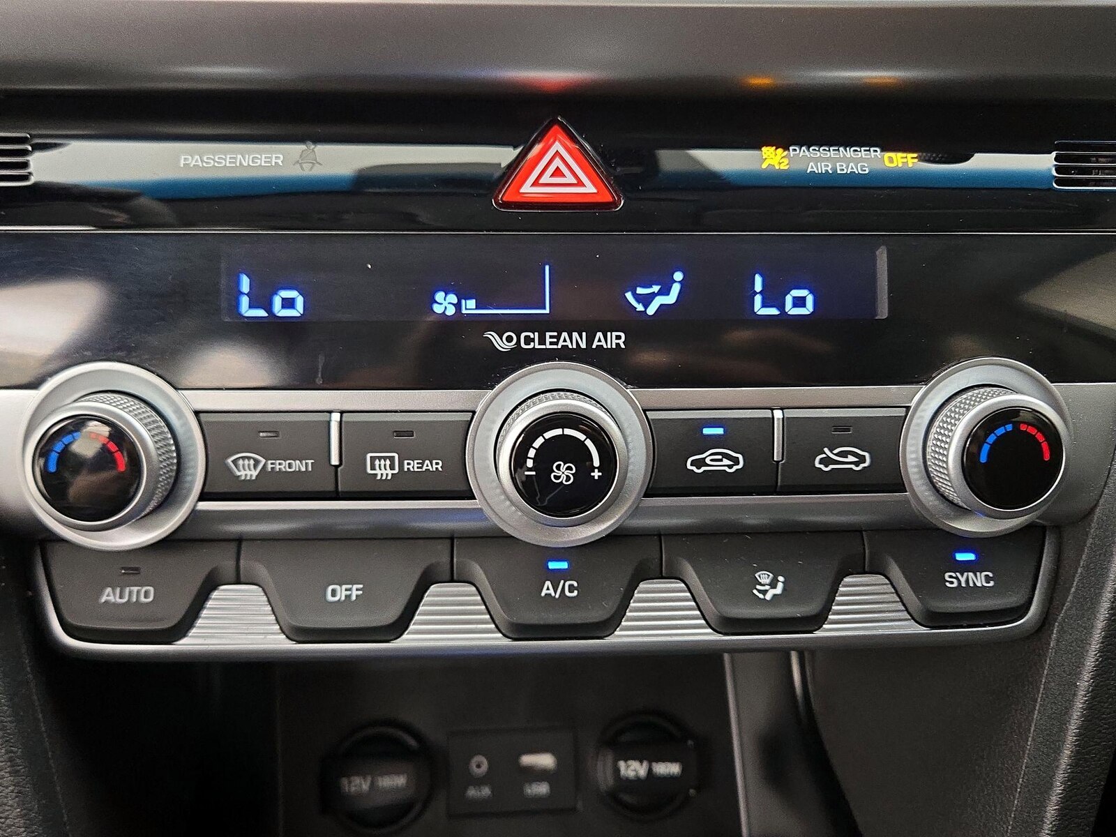 2020 Hyundai Elantra SE - Photo 17