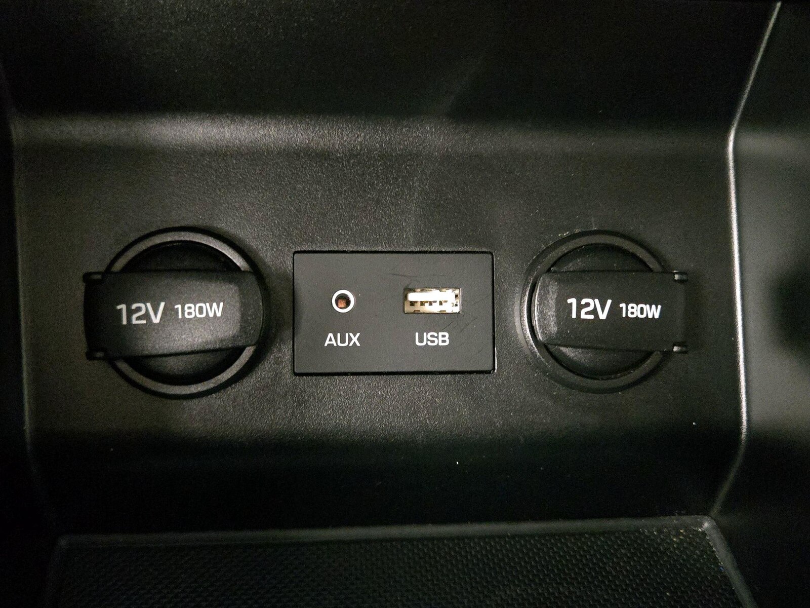 2020 Hyundai Elantra SE - Photo 19