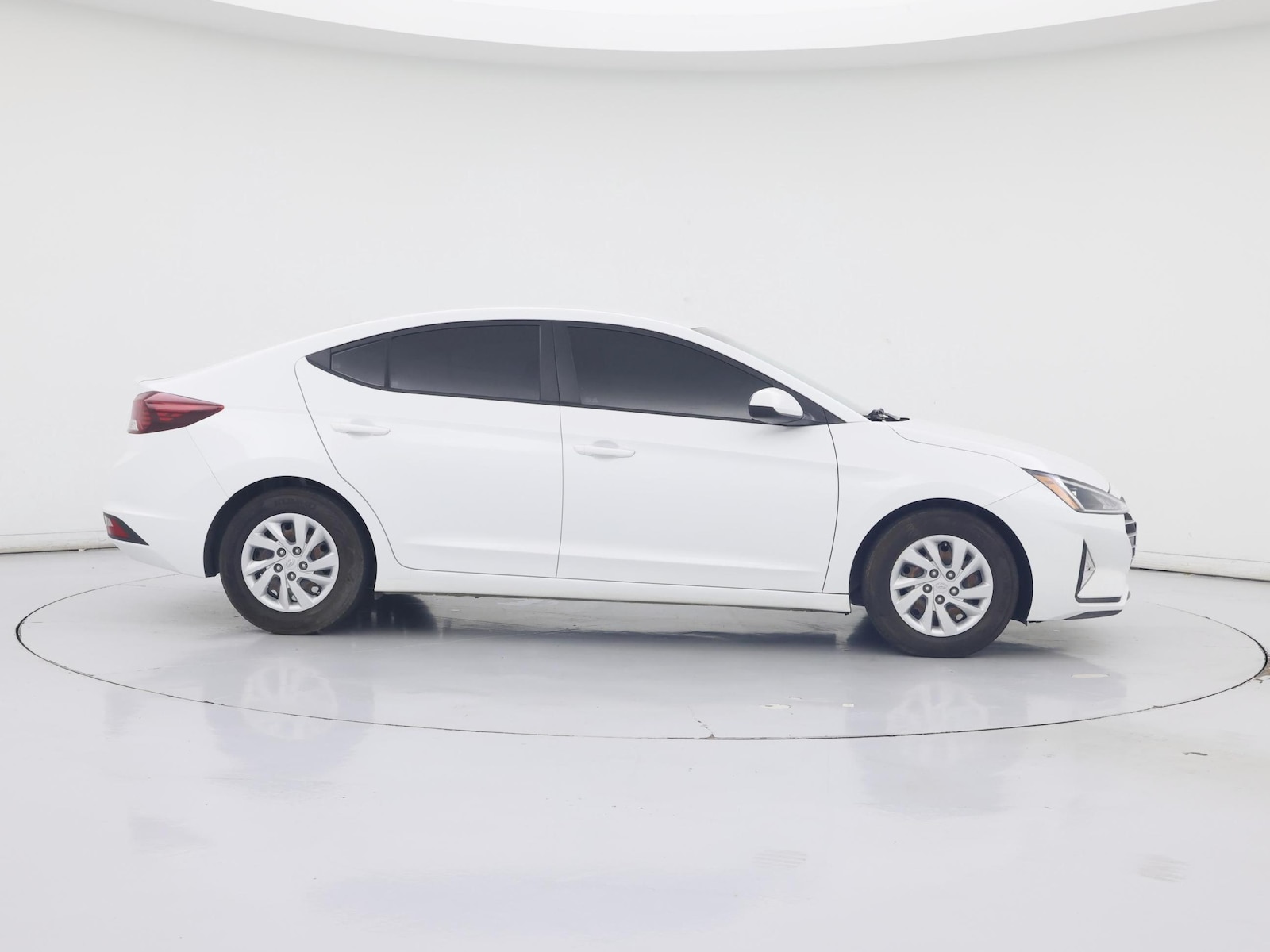 2020 Hyundai Elantra SE - Photo 8
