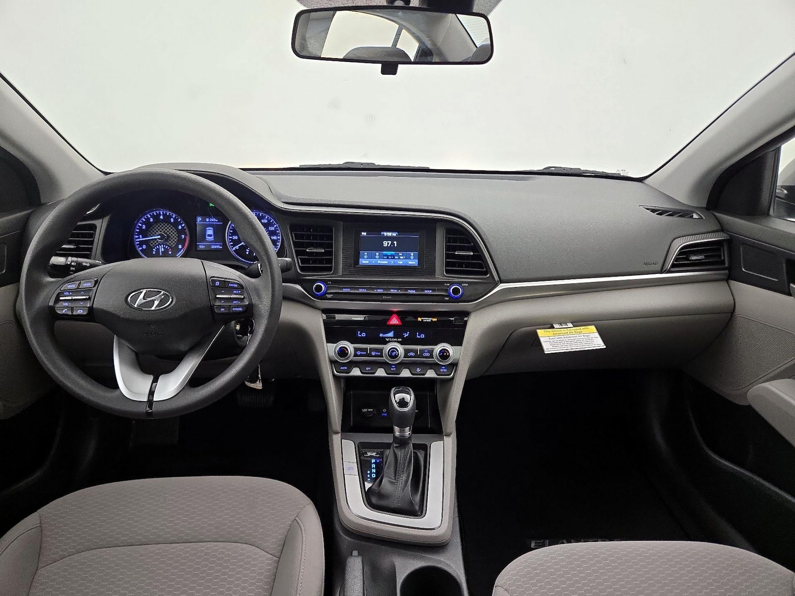 2020 Hyundai Elantra SE - Photo 10