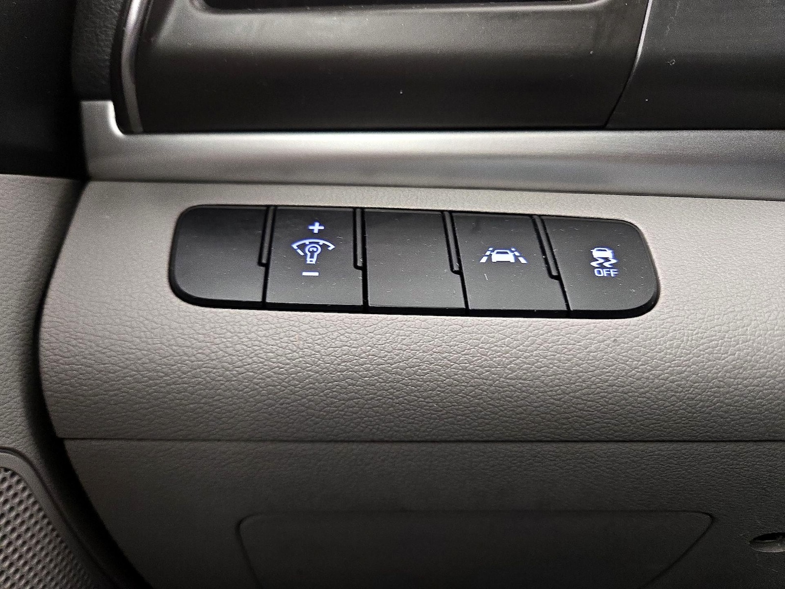 2020 Hyundai Elantra SE - Photo 14